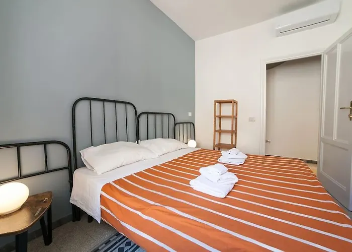 Monti 3 Bedroom Colisseum * Roma